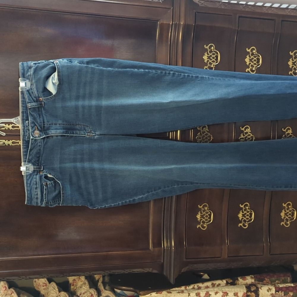 Maurices high rise curvy jeans. Women's size 18.